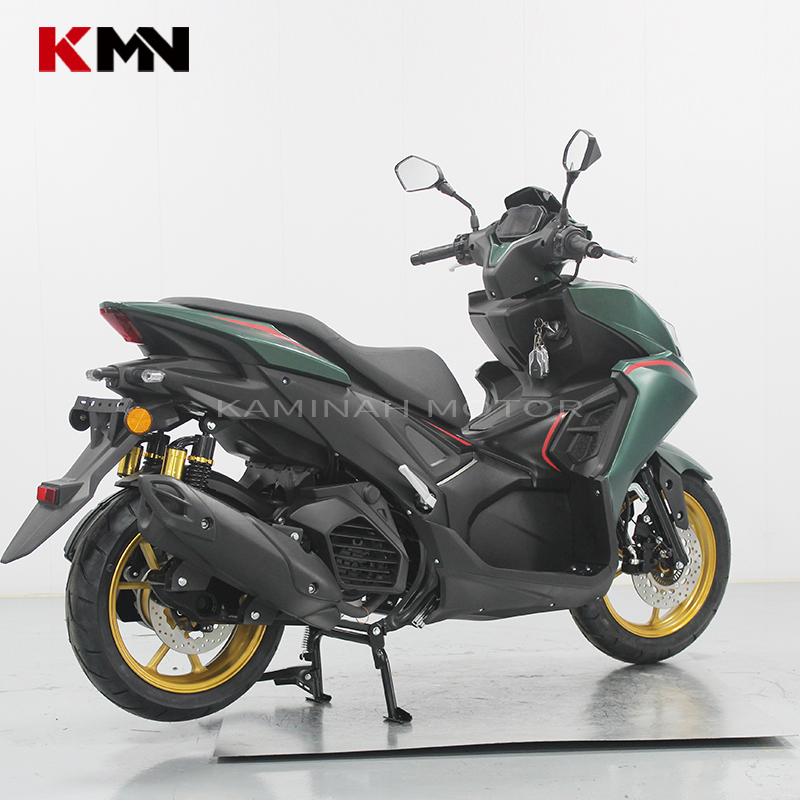 150cc 4 Stroke Air Cooling Gas Gasoline Motorcycle Scooter (NXV-II)